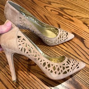 BCBG GENERATION Neutral Tan Brown Faux-Suede Heels 11B